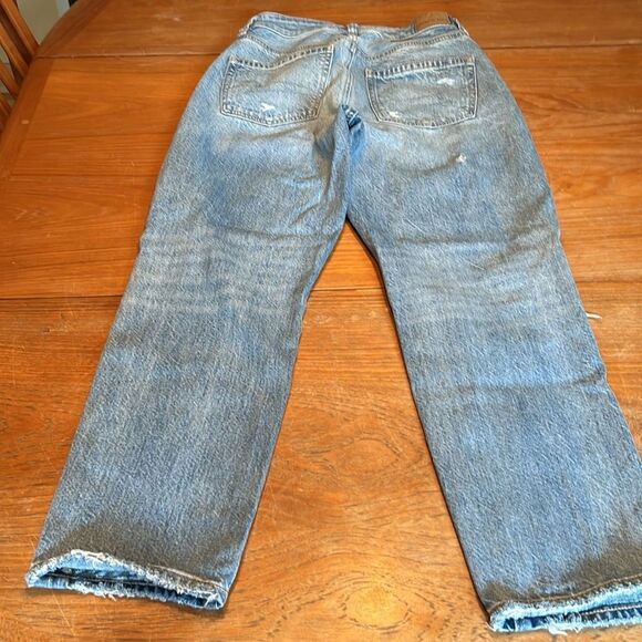American Eagle Mom Jean - Picture 2 of 11